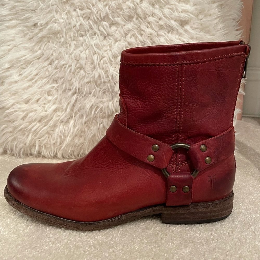 FRYE Phillip Harness Short Boots! Size 8